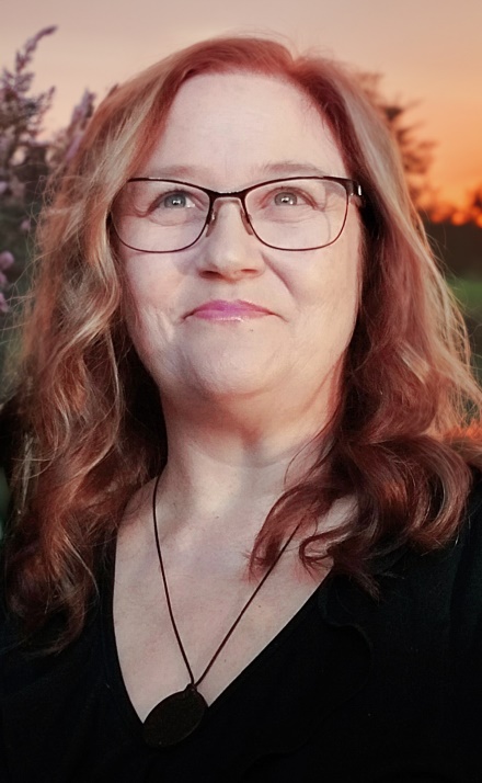 Lorraine Reynolds
